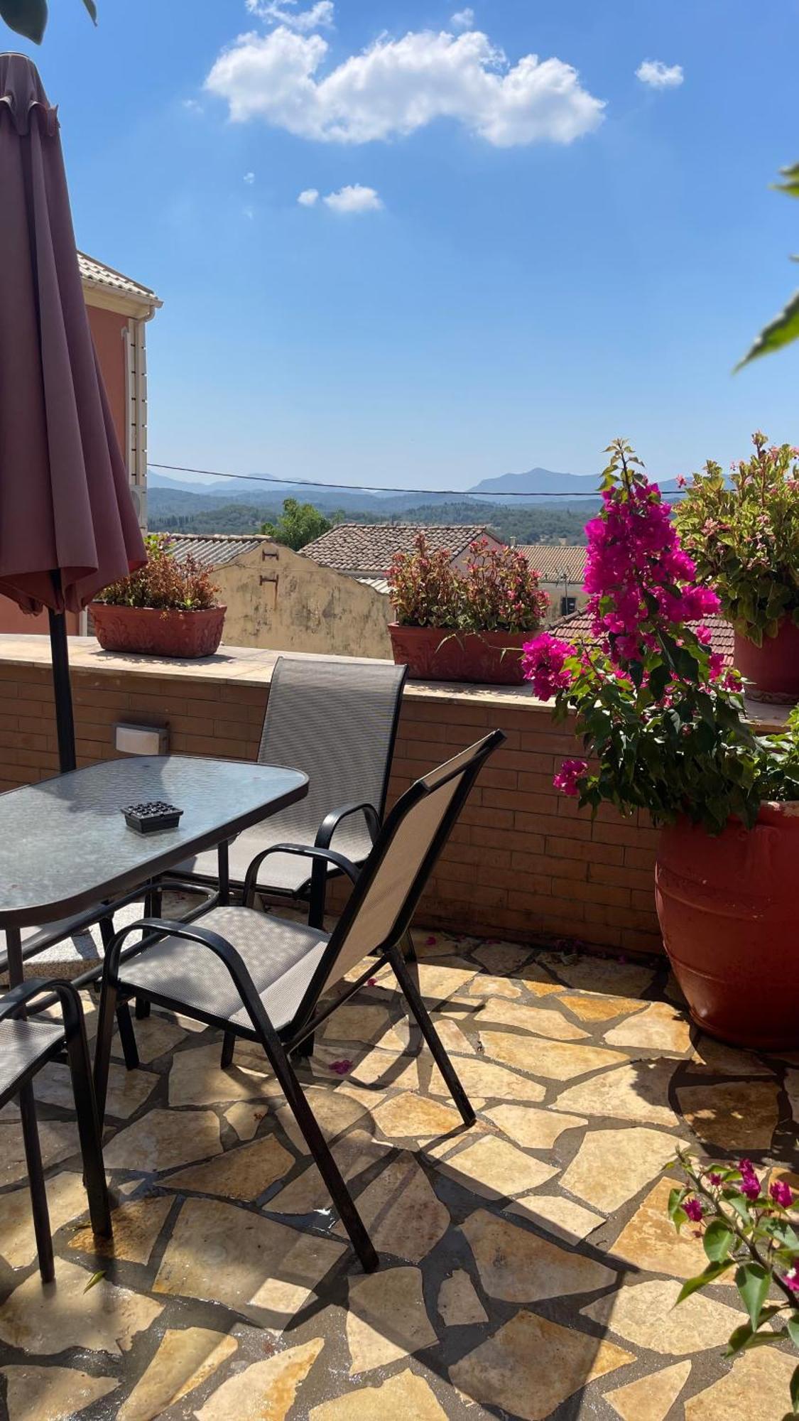 Lori House In Corfu. Feel Like Your * Skriperon